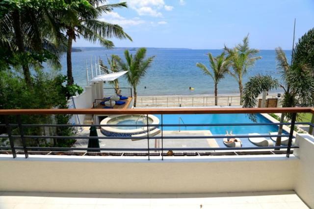 Icove Beach Hotel Olongapo Exterior foto